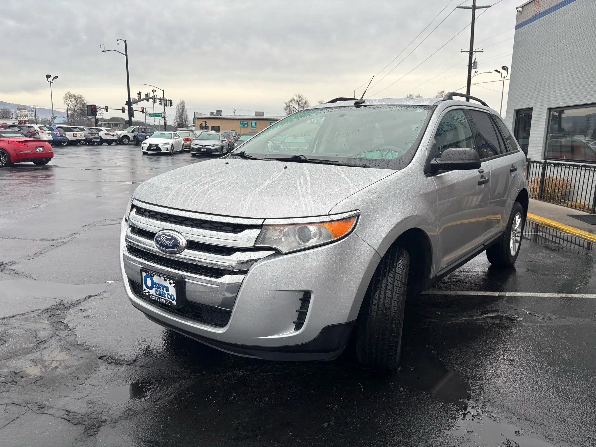 Used 2013 Ford Edge SE FWD image 2