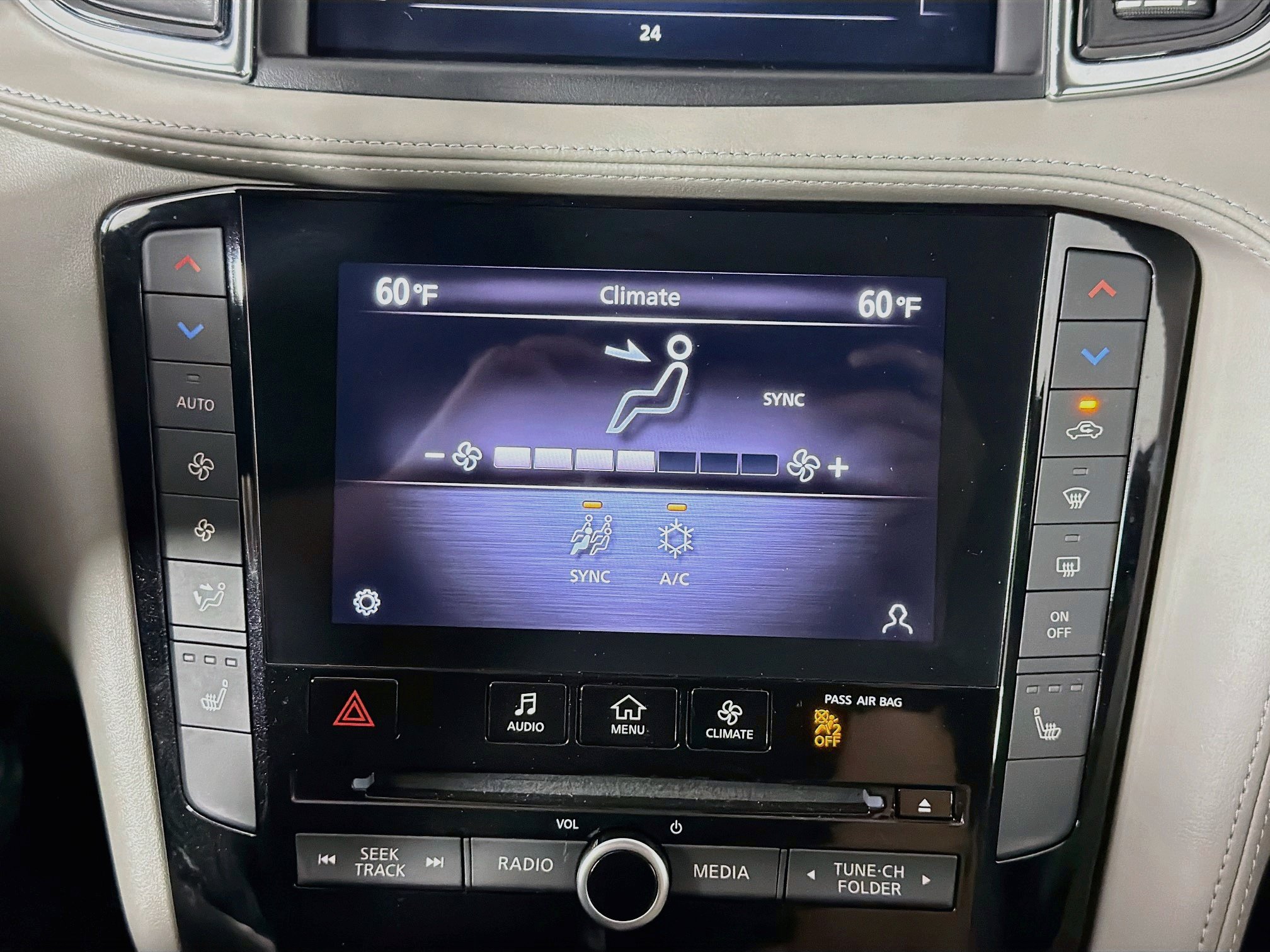 Used 2023 INFINITI QX50 Luxe AWD/4WD image 23
