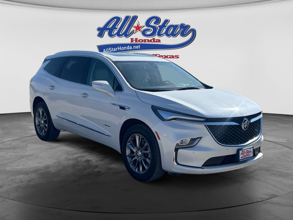 Used 2022 Buick Enclave Avenir FWD image 3