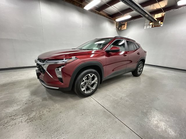 Certified 2024 Chevrolet Trax LT w/ Driver Confidence Package FWD image 1