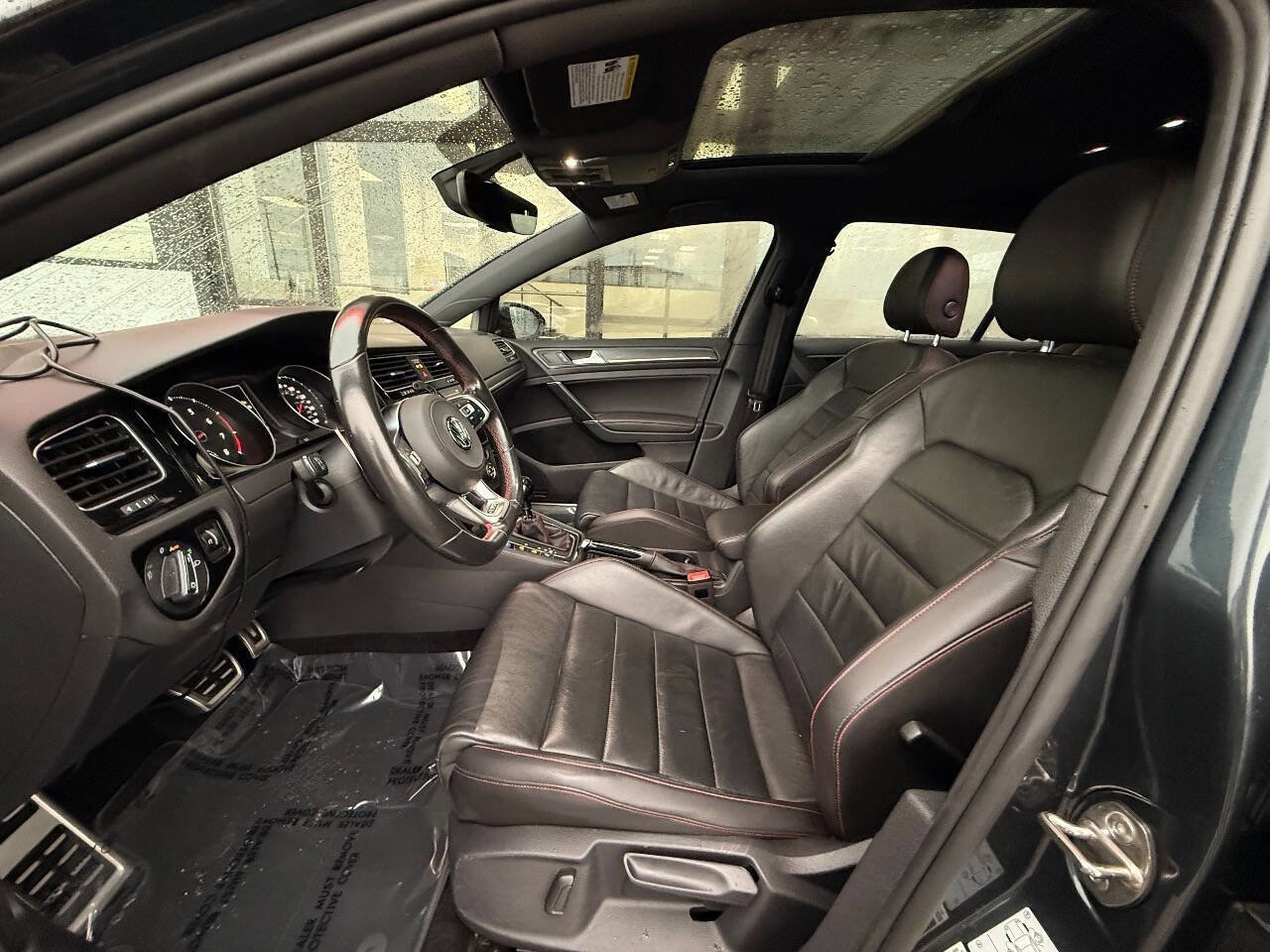 Used 2021 Volkswagen GTI SE image 8