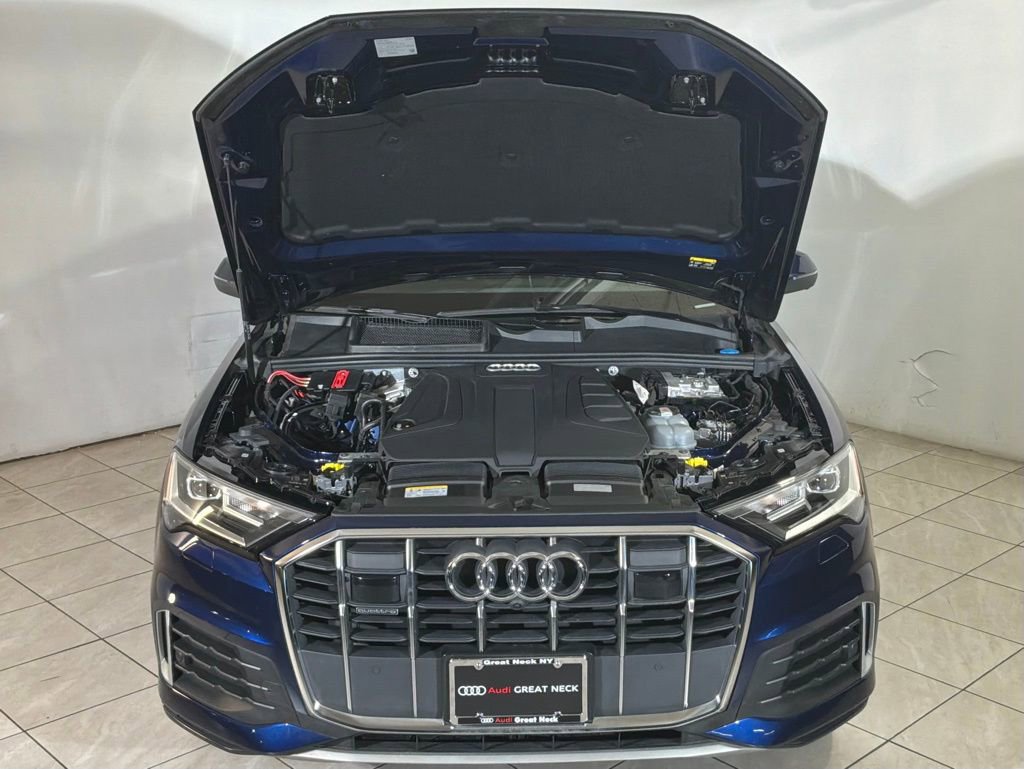 Used 2023 Audi Q7 2.0T Premium w/ Convenience Package image 17