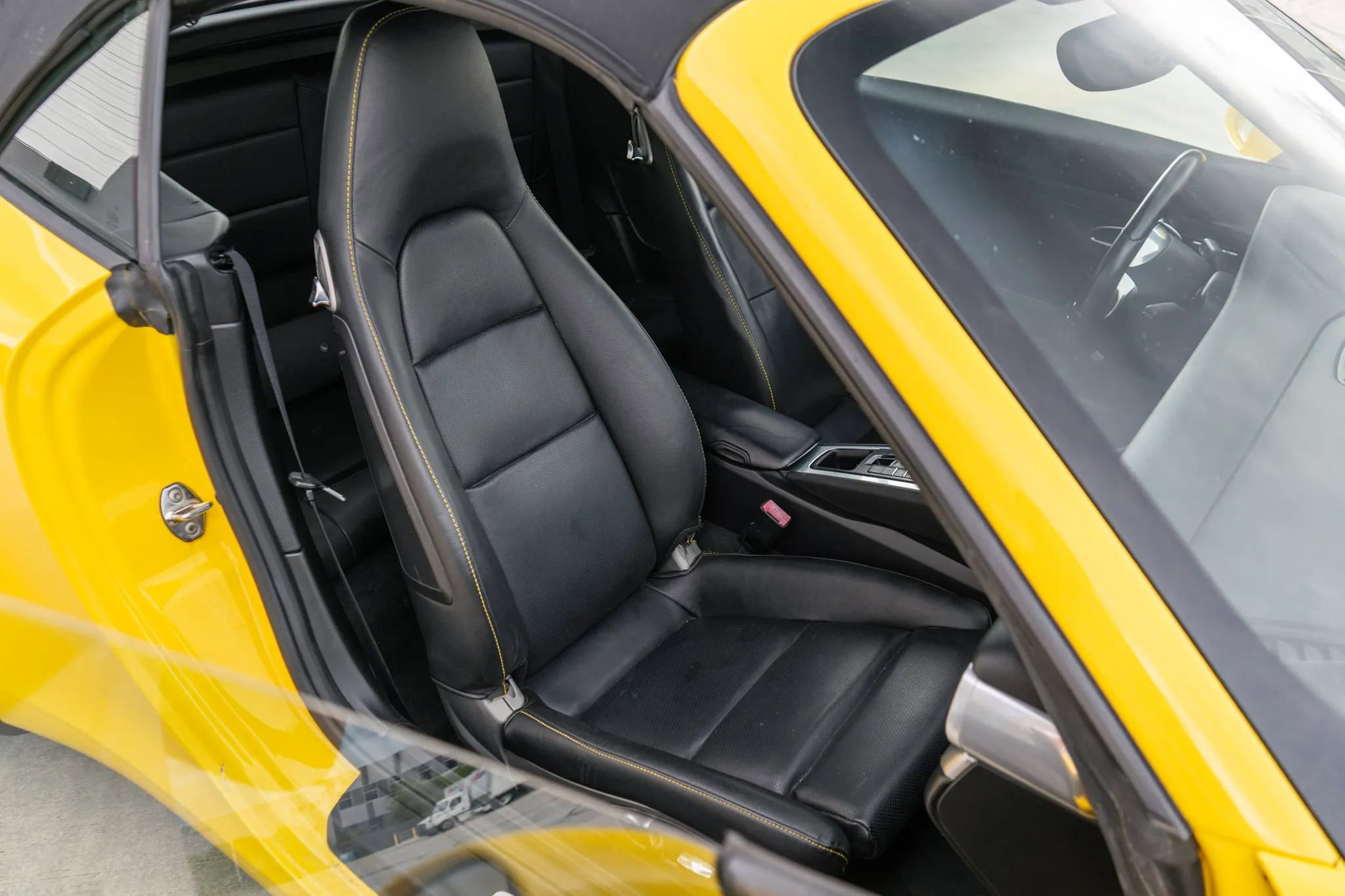 Used 2015 Porsche 911 Carrera S image 23