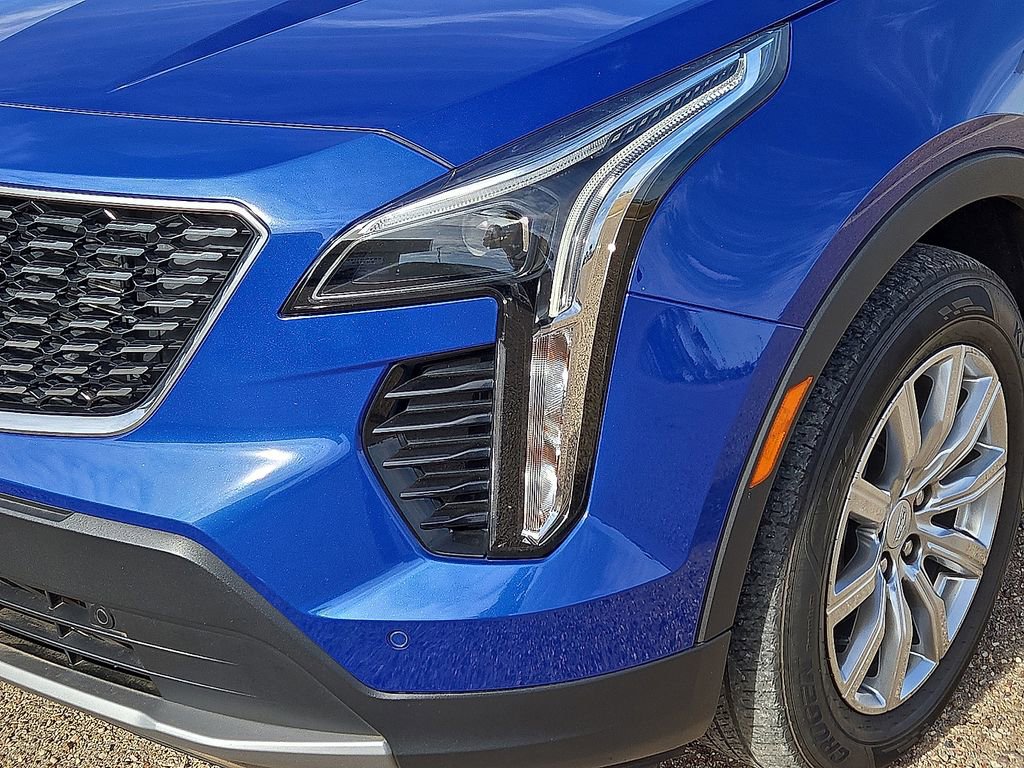 Used 2022 Cadillac XT4 Premium Luxury w/ Safety Alert Package image 9