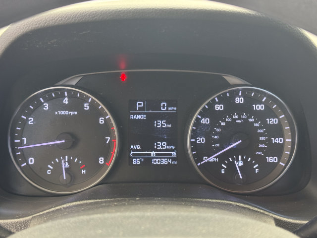 Used 2017 Hyundai Elantra SE FWD image 2