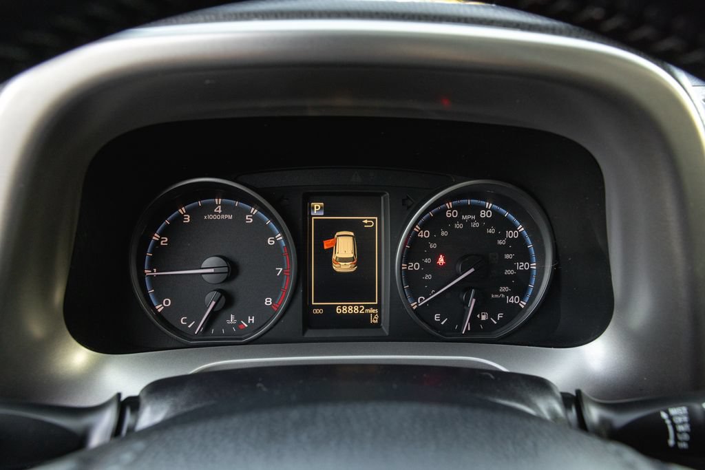 Used 2018 Toyota RAV4 XLE w/ All Weather Liner Package FWD image 16