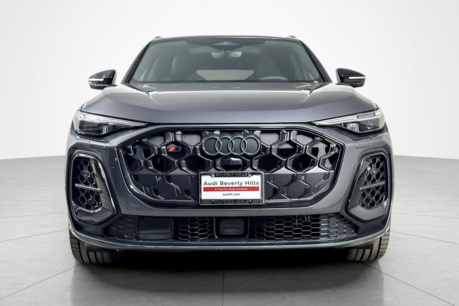 New 2025 Audi SQ5 Prestige image 8