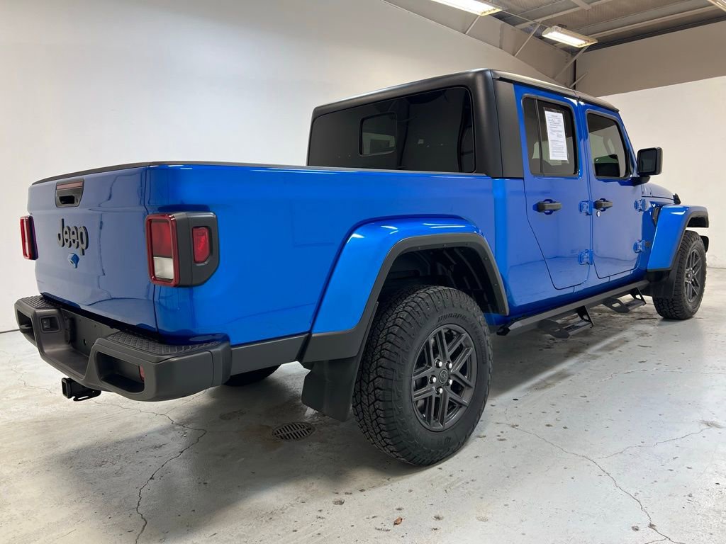 Used 2024 Jeep Gladiator Sport image 8