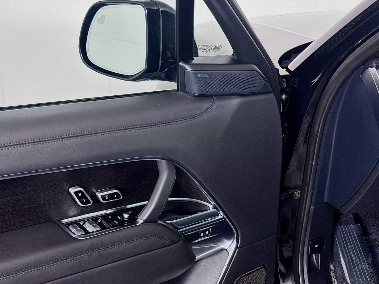 Used 2023 Land Rover Range Rover First Edition image 20