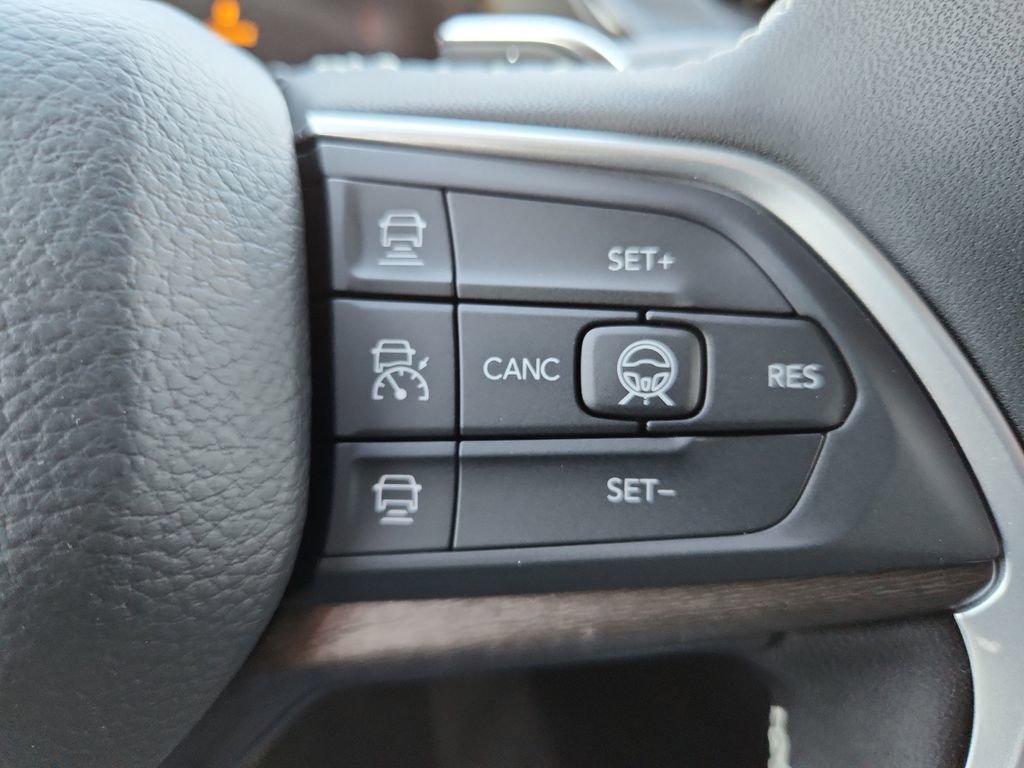 New 2026 Jeep Grand Cherokee L Laredo image 26