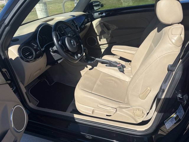 Used 2014 Volkswagen Beetle 2.5 image 6
