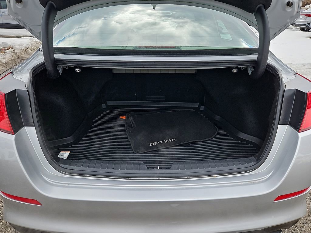 Used 2015 Kia Optima EX image 30