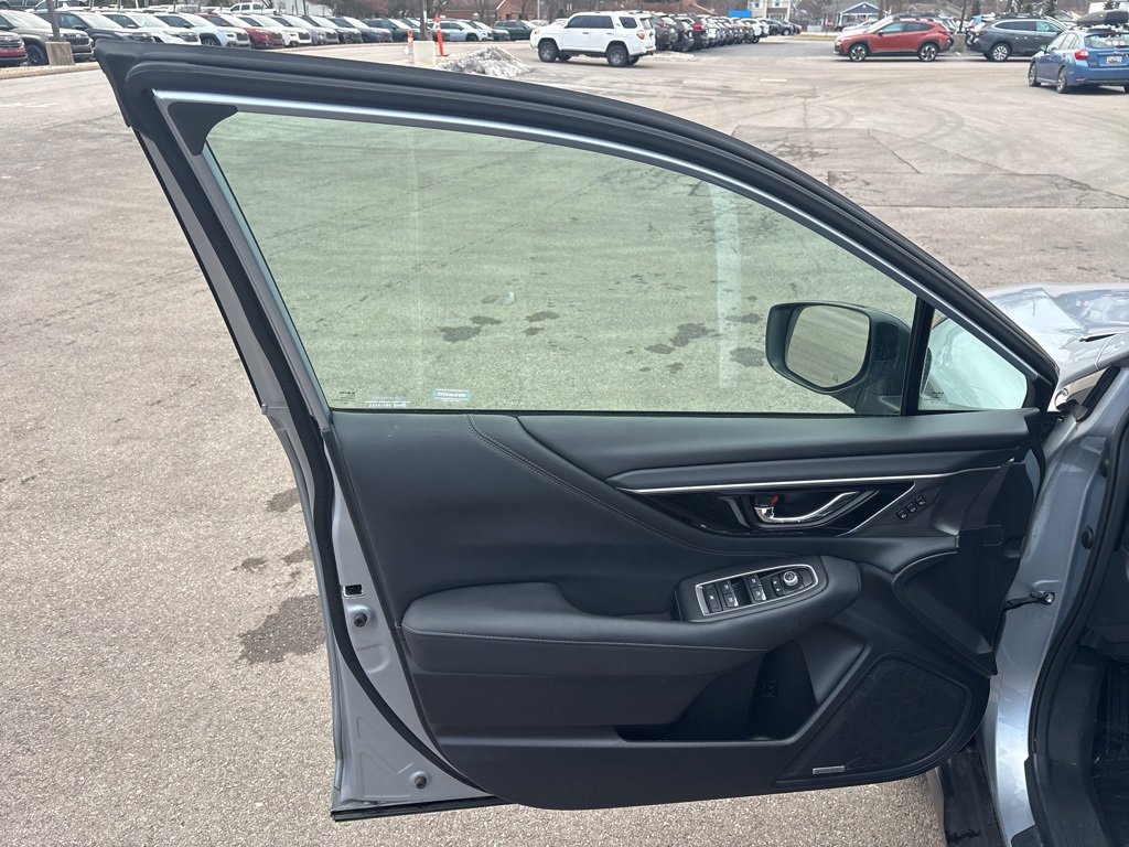 Used 2023 Subaru Outback Limited image 19