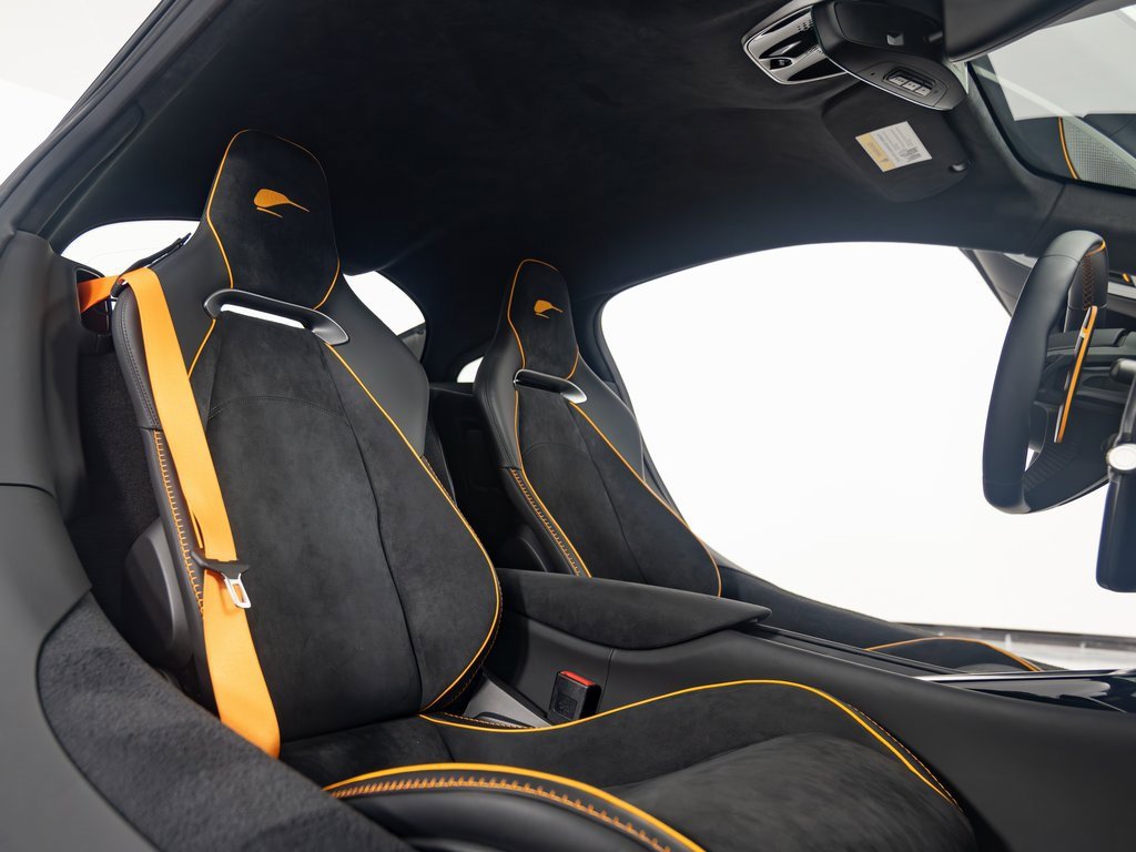 New 2025 McLaren Artura image 30