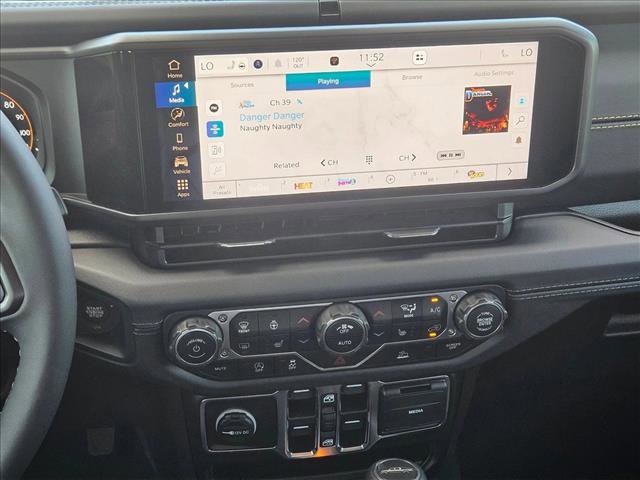 New 2025 Jeep Gladiator High Tide image 13