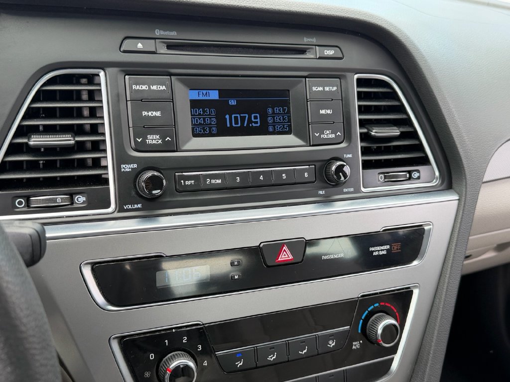 Used 2015 Hyundai Sonata SE FWD image 19