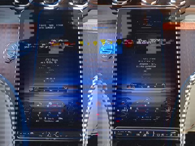 Used 2025 Mercedes-Benz C 300 Sedan image 17