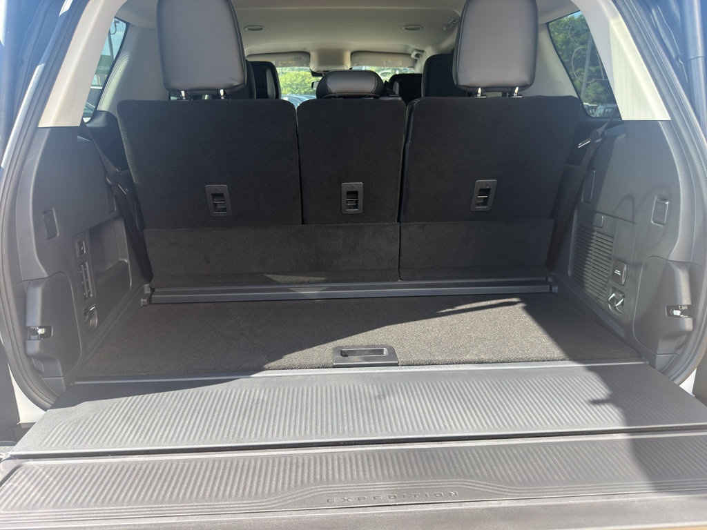 New 2027 Ford Expedition Platinum RWD image 23