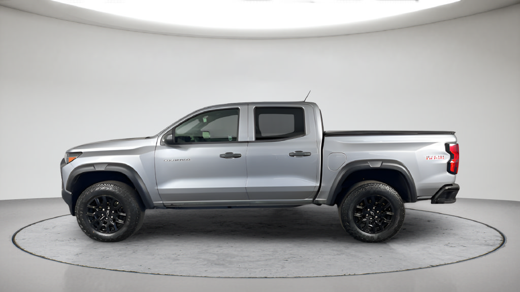 Used 2025 Chevrolet Colorado Trail Boss AWD/4WD image 13