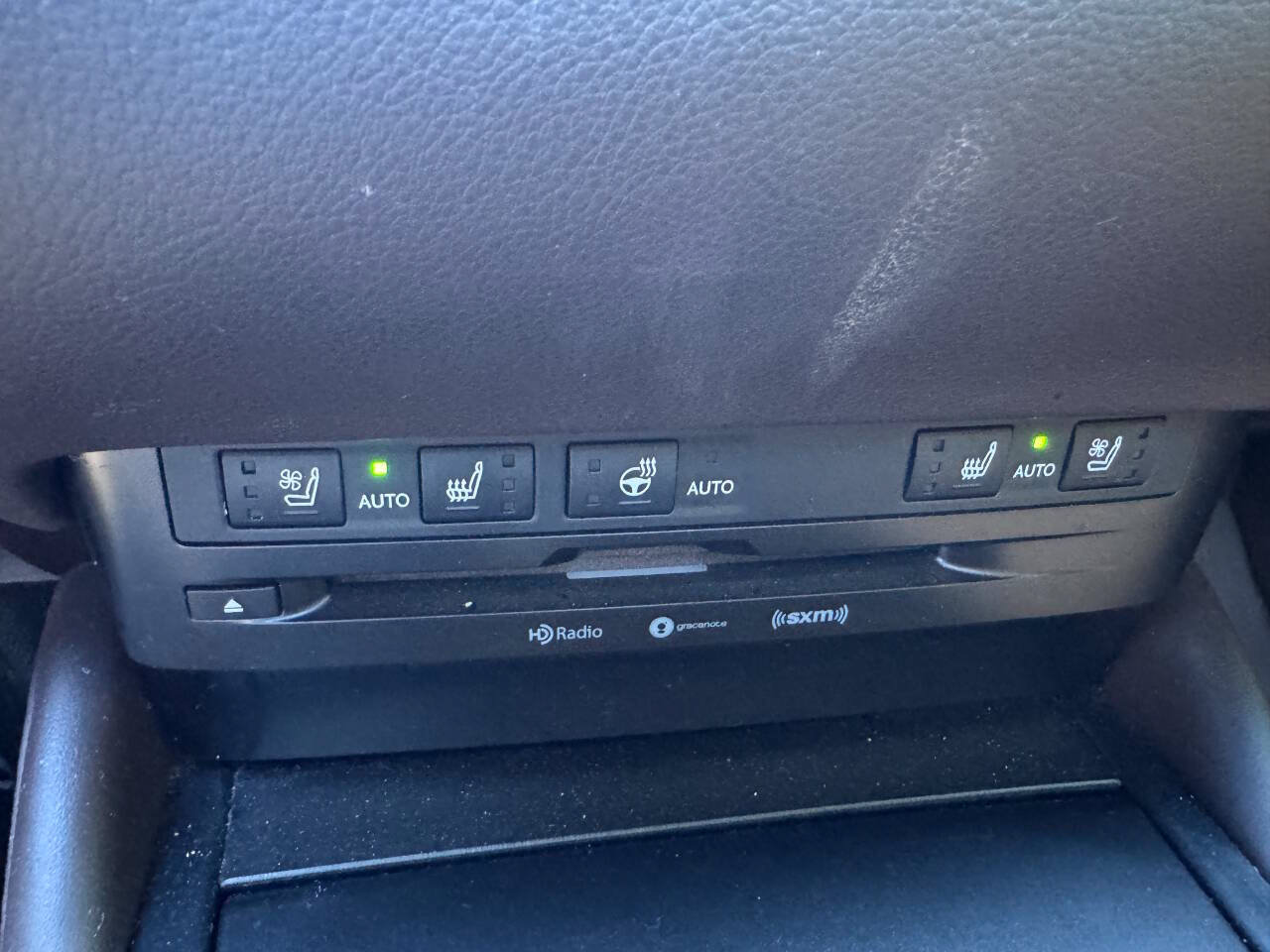 Used 2021 Lexus ES 300h w/ Premium Package FWD image 17