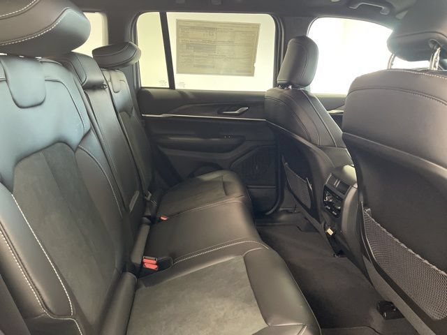 New 2026 Jeep Grand Cherokee Altitude AWD/4WD image 29