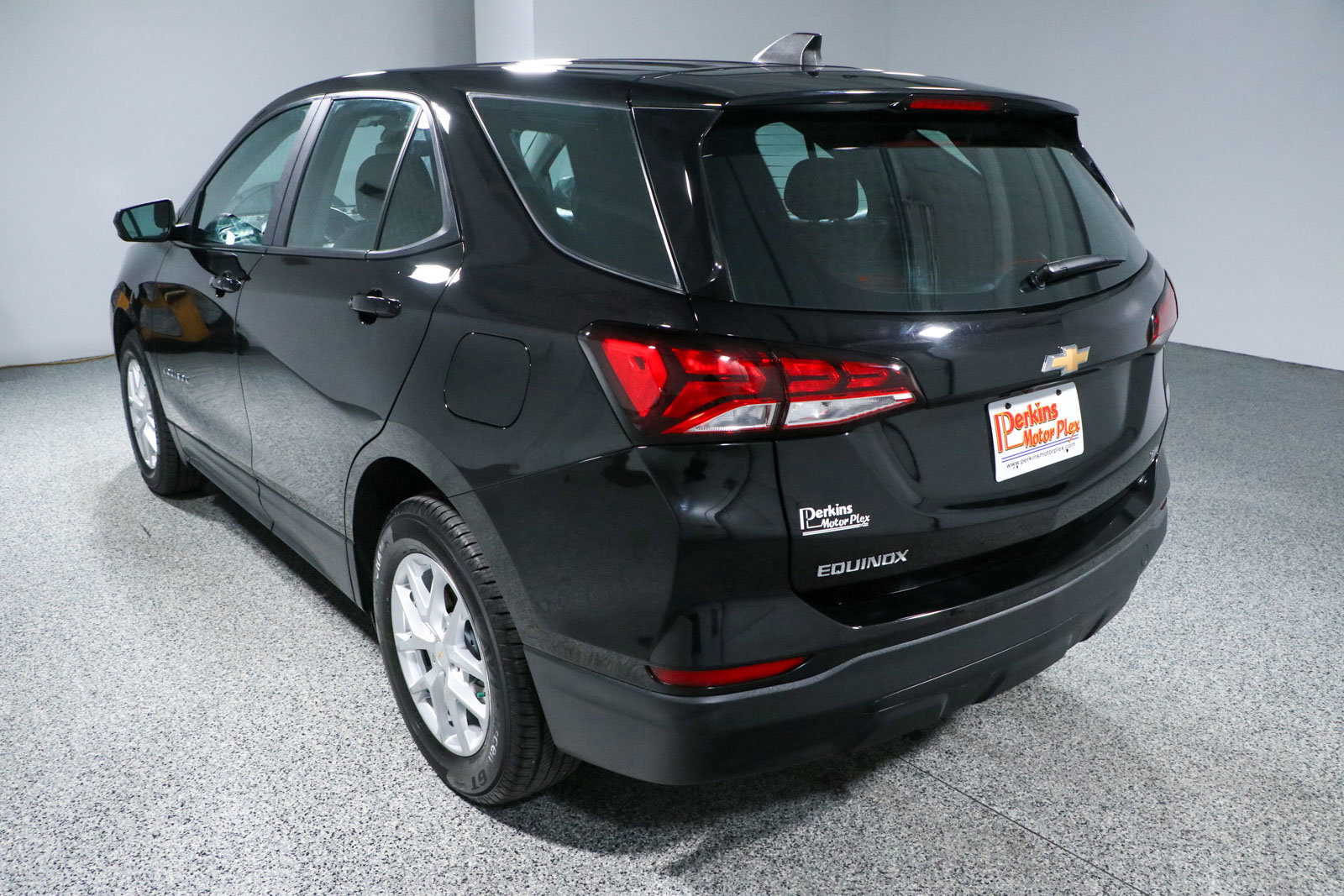 Used 2022 Chevrolet Equinox LS image 9