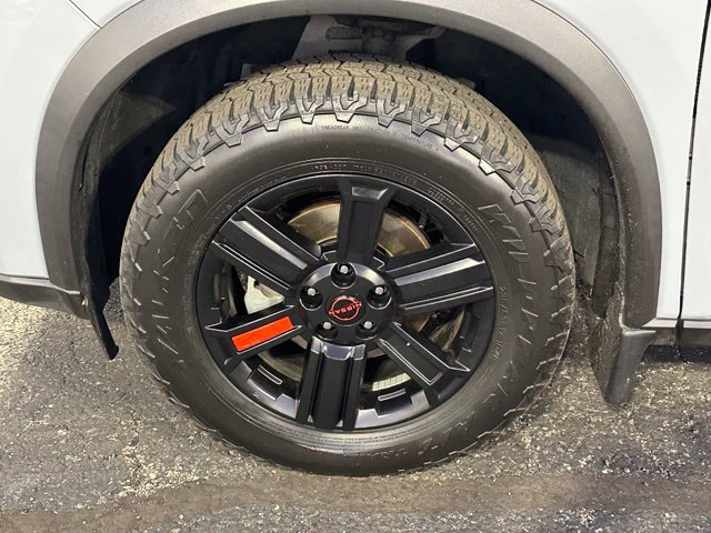 Certified 2025 Nissan Rogue SV AWD/4WD image 9