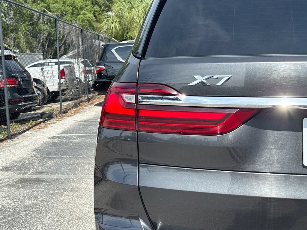 Used 2020 BMW X7 xDrive40i w/ Premium Package AWD/4WD image 10