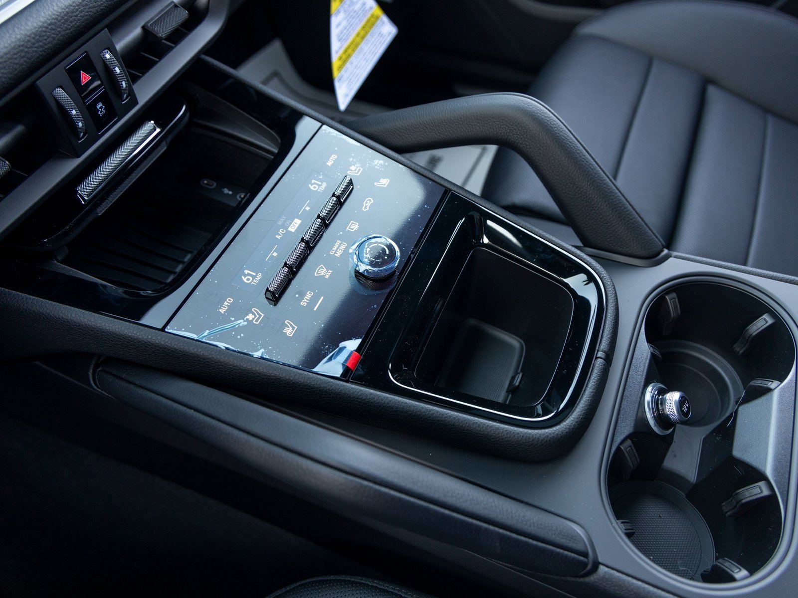 New 2026 Porsche Cayenne image 38