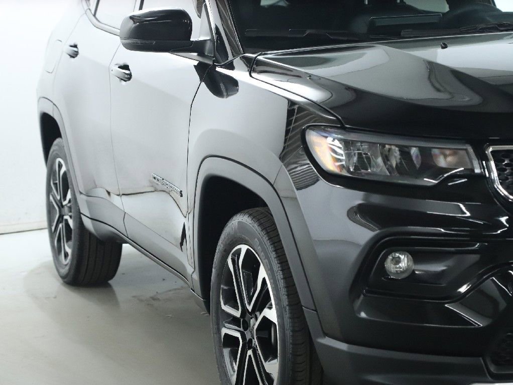 Used 2024 Jeep Compass Limited image 8