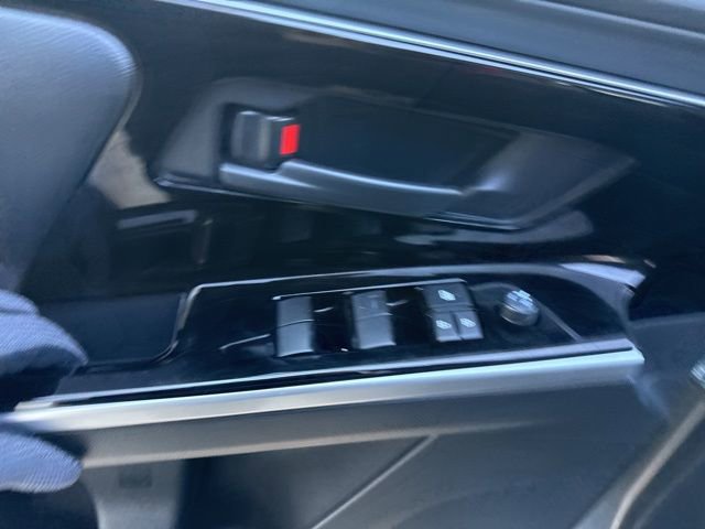 Used 2024 Toyota bZ4X XLE AWD/4WD image 13