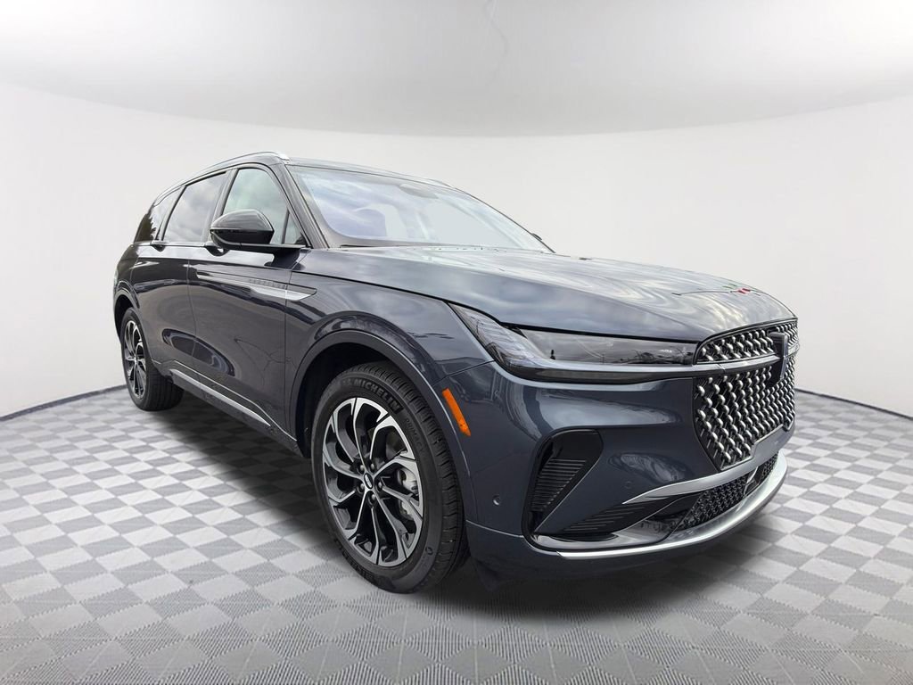 Used 2024 Lincoln Nautilus Reserve image 3