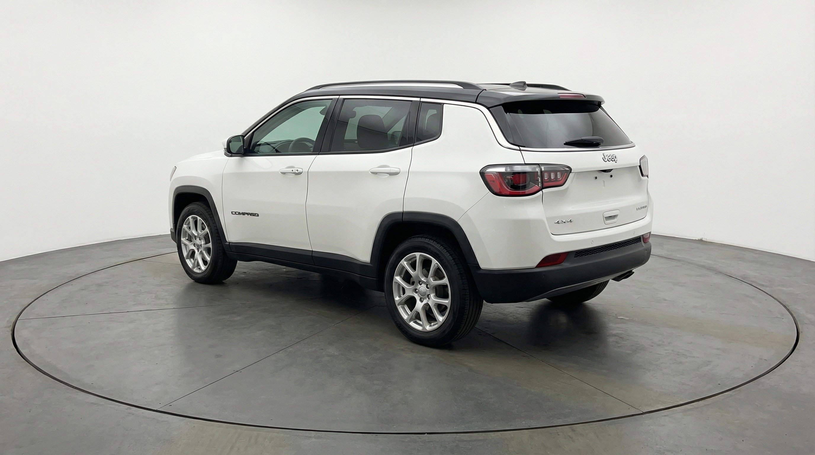 Used 2025 Jeep Compass Limited AWD/4WD image 6