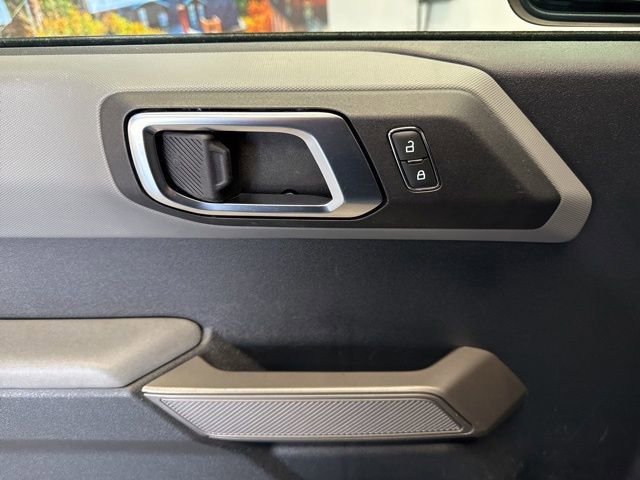 Used 2023 Ford Bronco Black Diamond image 22