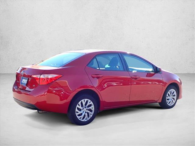 Used 2017 Toyota Corolla LE w/ Carpet Mat Package (TMS) FWD image 4