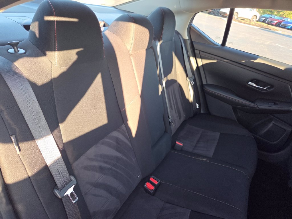Certified 2025 Nissan Sentra SR FWD image 29