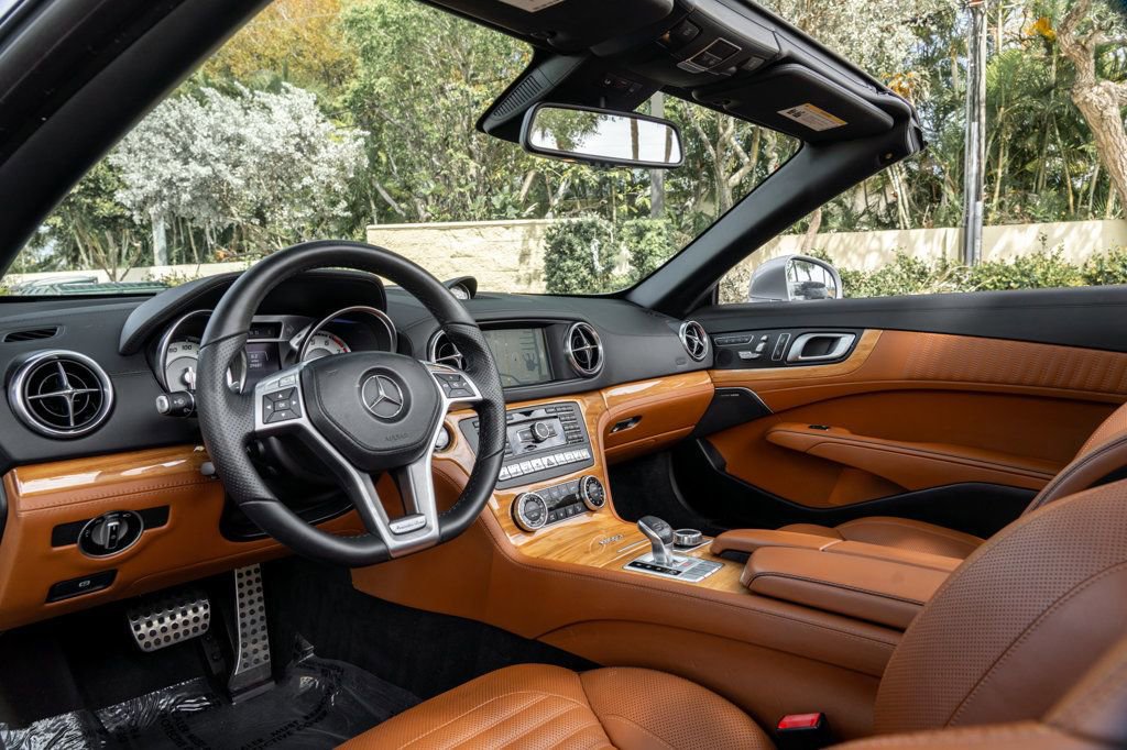 Used 2016 Mercedes-Benz SL 550 image 18