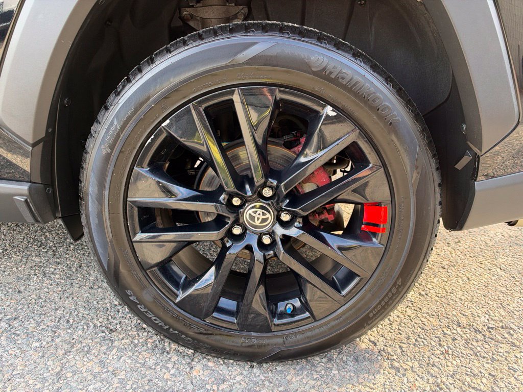 Used 2019 Toyota RAV4 XLE Premium w/ Cold Weather Package AWD/4WD image 10