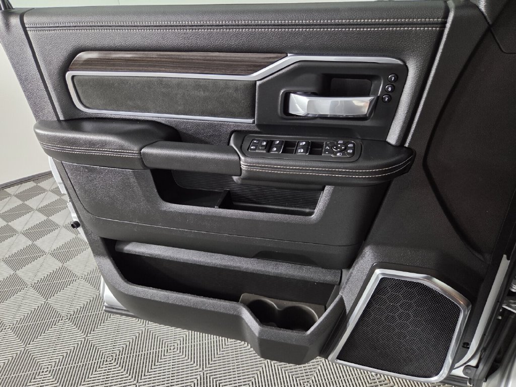 Used 2026 RAM 2500 Laramie AWD/4WD image 21
