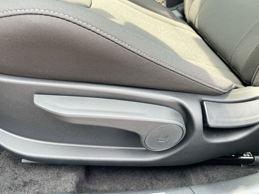 Used 2025 Hyundai Elantra Sport image 38