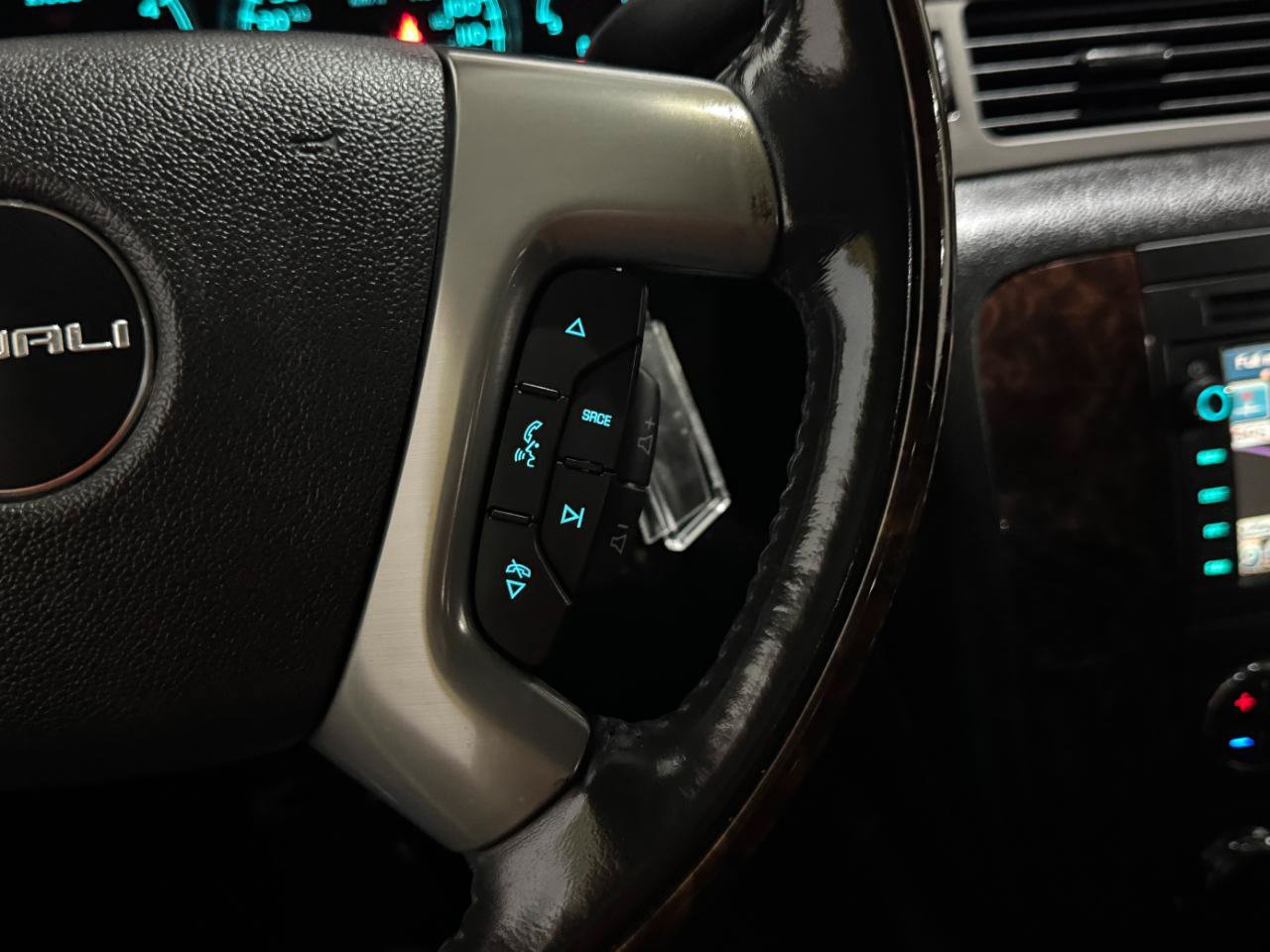 Used 2011 GMC Sierra 3500 Denali AWD/4WD image 21