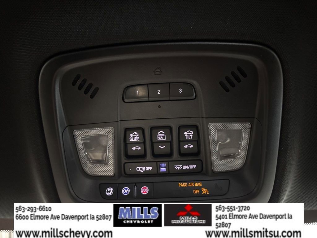 Used 2023 Chevrolet Traverse RS w/ LPO, Cargo Package image 28