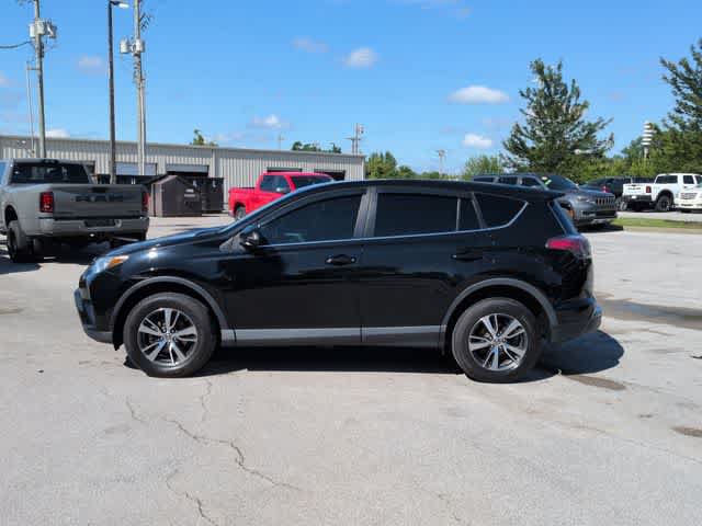 Used 2018 Toyota RAV4 XLE AWD/4WD image 5