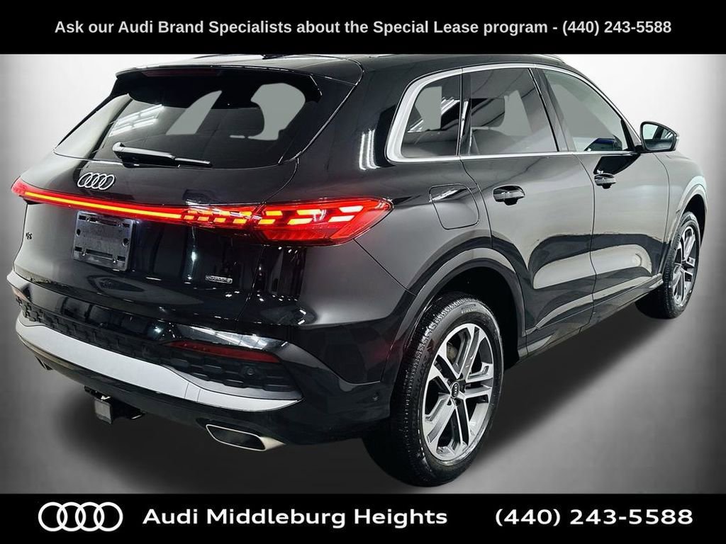 Certified 2025 Audi Q5 Premium w/ Convenience Package image 7