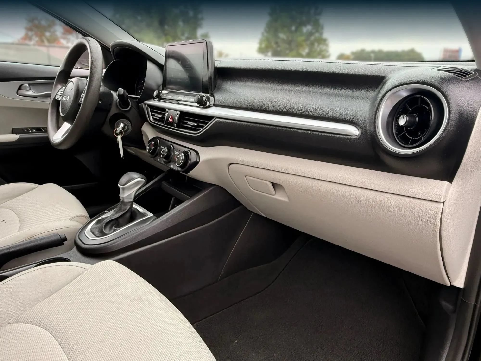 Used 2022 Kia Forte LXS w/ LXS Technology Package FWD image 19