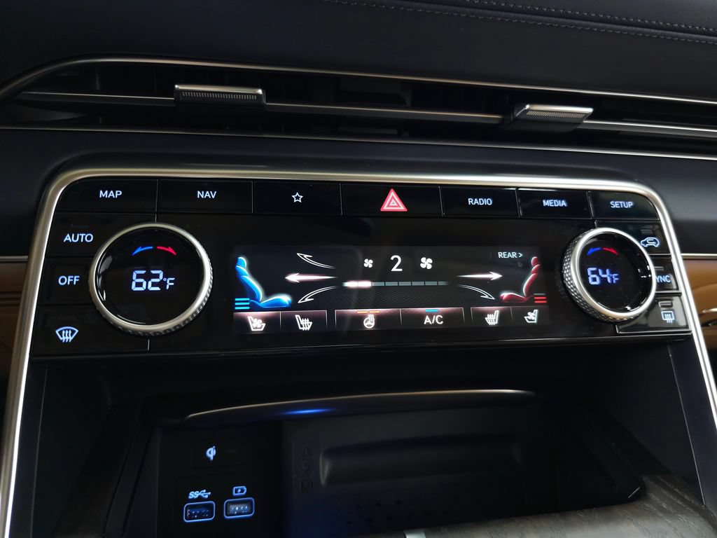 Used 2023 Genesis GV80 3.5T AWD/4WD image 35