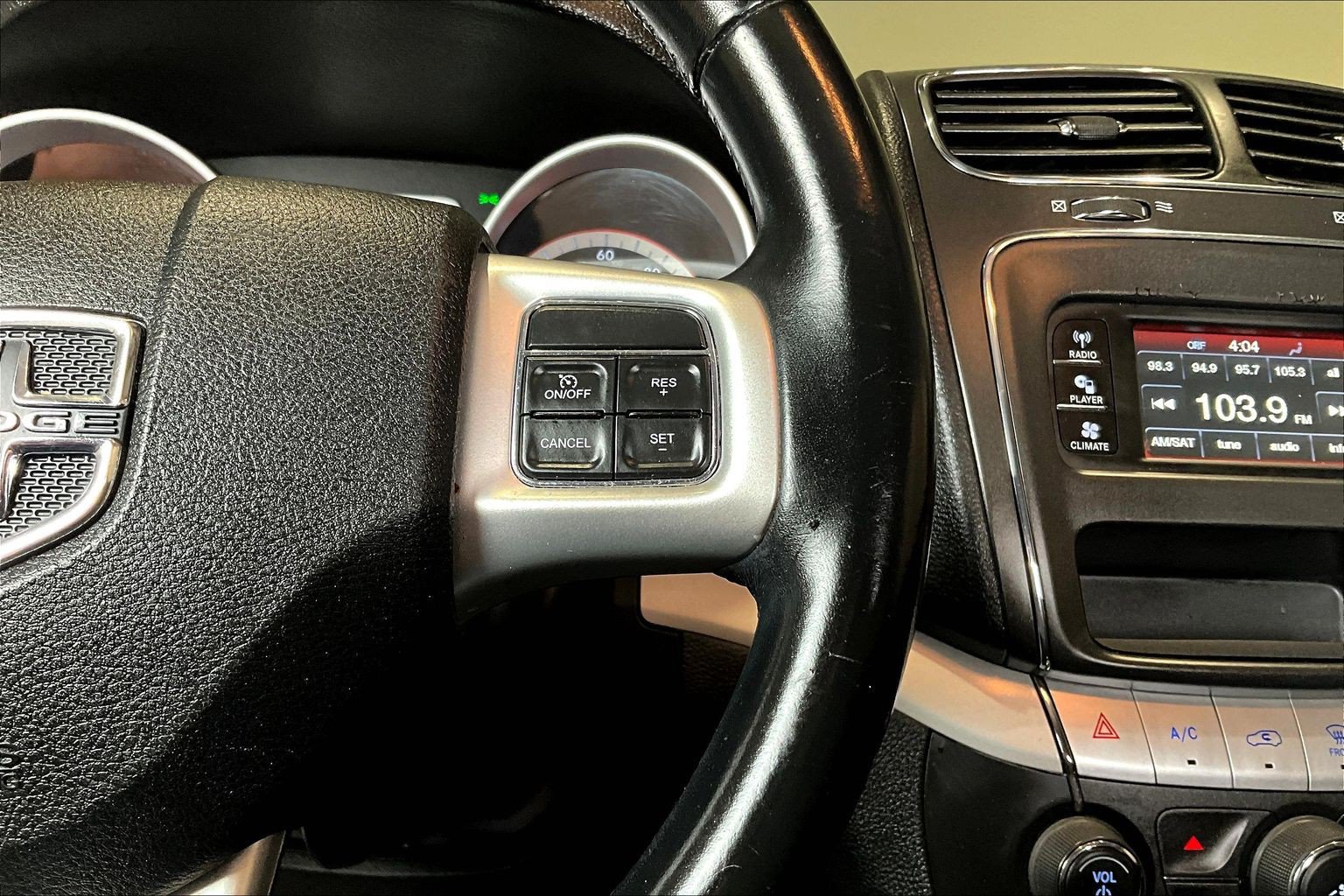Used 2019 Dodge Journey SE w/ Connectivity Group FWD image 13