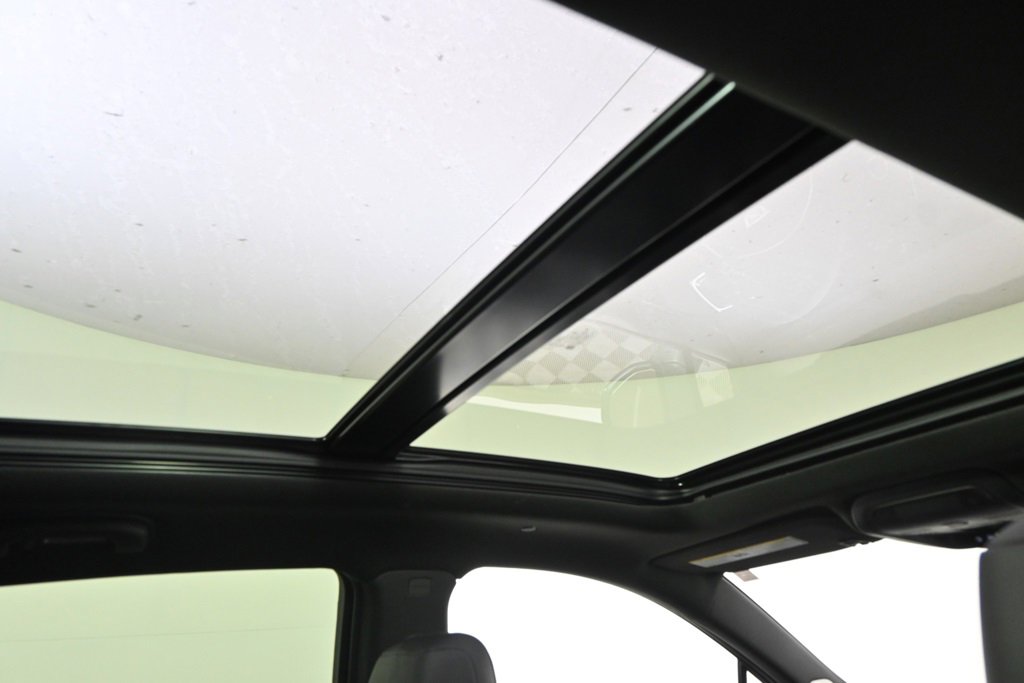 New 2025 Cadillac XT5 Sportv w/ Technology Package image 17