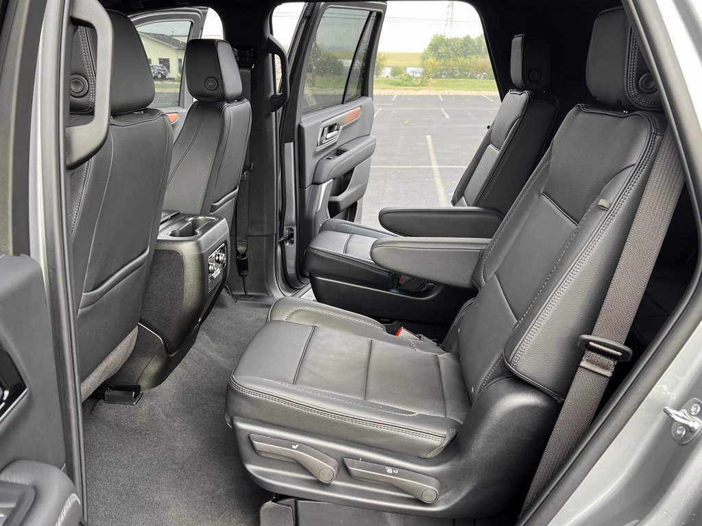 Used 2025 GMC Yukon Denali image 23