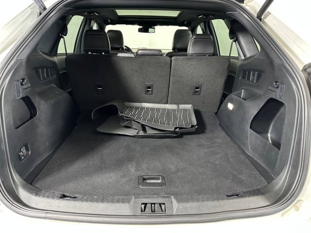 Used 2022 Ford Edge ST-Line image 26